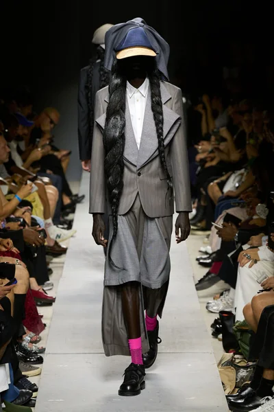 Look 37